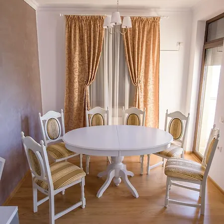 Cosmina Apartament *